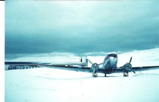DC3 sneet inde på Vagar