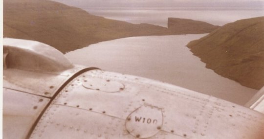 Take-Off over Sørvågsvatn